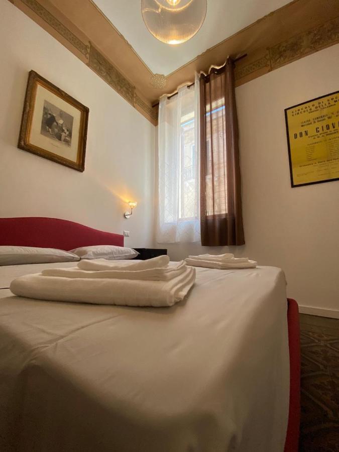 Al Teatro Bed & Breakfast Реджо ди Калабрия Екстериор снимка